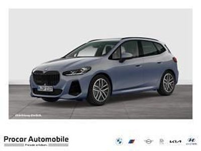 Neu BMW 220 M Sport 170 PS (125 kW) 2026 Grau (sparkling kupfergrau metallic) Van / Kleinbus