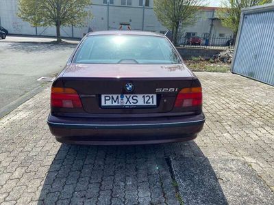 BMW 528
