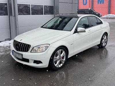 Weiß Gebraucht 2010 Mercedes C250 Limousine | 7.600 € (Teuer)