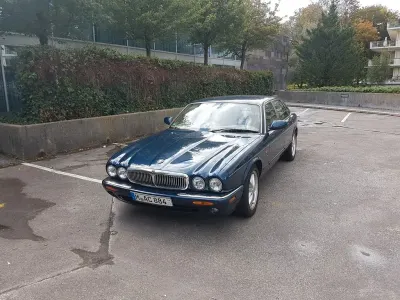 Gebraucht Jaguar XJ8 284 PS (208 kW) 2001 Blau Limousine