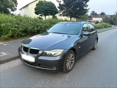 Gebraucht BMW 318 143 PS (105 kW) 2008 Grau Limousine