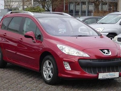 Gebraucht Peugeot 308 Family 120 PS (88 kW) 2011 Rot babylone/metalllack Kombi