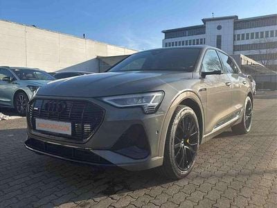Gebraucht Audi e-tron Black Edition 300 kW (408 PS) 2022 Chronosgrau metallic SUV