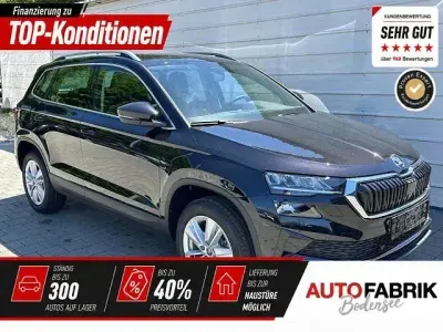 Neu Skoda Karoq 150 PS (110 kW) 2026 Black magic perleffekt SUV