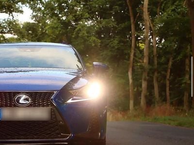Lexus IS300h