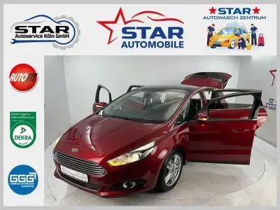 Gebraucht Ford S-MAX Titanium 239 PS (175 kW) 2017 Rot Van / Kleinbus