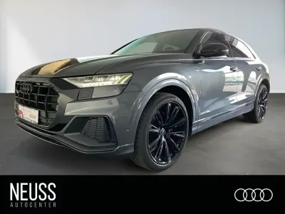 Gebraucht Audi Q8 Competition 286 PS (210 kW) 2023 Daytonagrau perleffekt SUV
