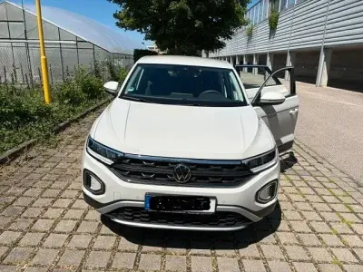 Gebraucht VW T-Roc Move 110 PS (80 kW) 2023 Grau SUV