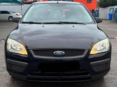 Gebraucht Ford Focus 80 PS (58 kW) 2006 Blau Kleinwagen