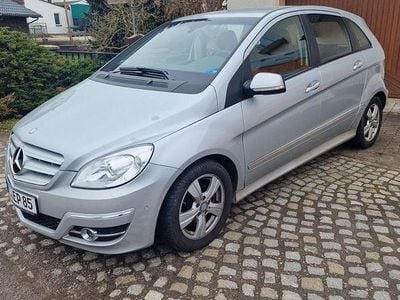 Gebraucht Mercedes B170 116 PS (85 kW) 2009 Silber Van / Kleinbus