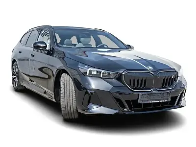 Gebraucht BMW i5 M Sport 250 kW (340 PS) 2025 Schwarz Kombi
