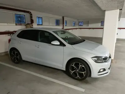 Gebraucht VW Polo Highline 95 PS (69 kW) 2018 Silber Kleinwagen