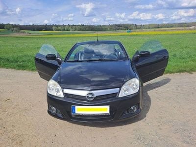 Usata Opel Tigra 90 CV (66 kW) 2010 Nero Cabrio
