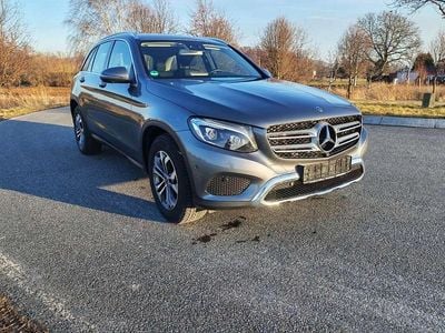Second-hand Mercedes GLC220 Exclusive 170 CP (125 kW) 2018 Gri SUV