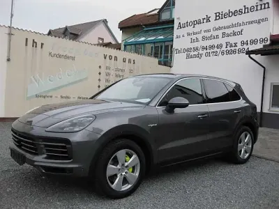 Gebraucht Porsche Cayenne S 462 PS (339 kW) 2022 Quarzitgraumetallic (metallic) SUV
