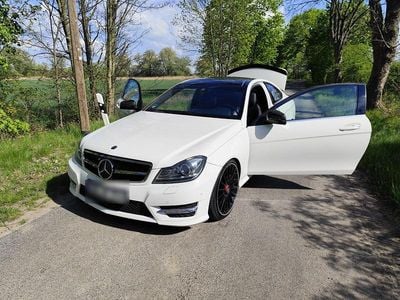 Gebraucht Mercedes C250 AMG line 204 PS (150 kW) 2011 Weiß Coupé