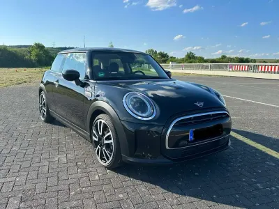Gebraucht Mini ONE 102 PS (75 kW) 2022 Schwarz Kleinwagen
