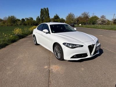 Usata Alfa Romeo Giulia Super 179 CV (131 kW) 2016 Bianco Berlina