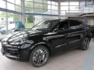 Gebraucht Porsche Cayenne Turbo 549 PS (403 kW) 2018 Tiefschwarzmetallic SUV