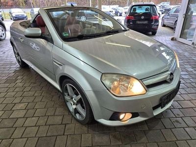 Usata Opel Tigra 90 CV (66 kW) 2007 Argento Cabrio
