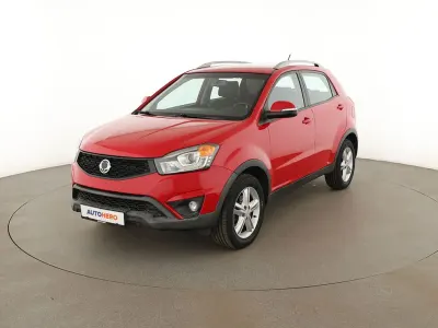 Gebraucht SsangYong Korando Quartz 150 PS (110 kW) 2016 Rot SUV