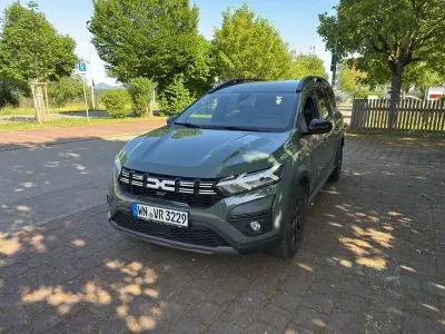 Gebraucht Dacia Jogger Extreme 110 PS (80 kW) 2023 Grün Van / Kleinbus