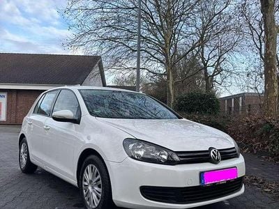 Weiß Gebraucht 2009 VW Golf VI Trendline Kleinwagen | 6.800 € (Fairer Preis)