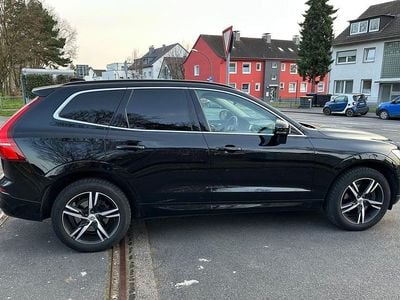 Gebraucht Volvo XC60 Momentum 197 PS (144 kW) 2021 Schwarz SUV