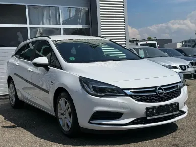 Usata Opel Astra Edition 110 CV (80 kW) 2018 Bianco Station wagon
