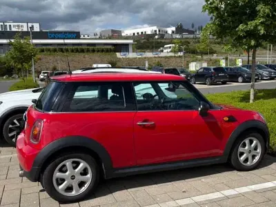 Gebraucht Mini ONE 75 PS (55 kW) 2009 Rot Kleinwagen