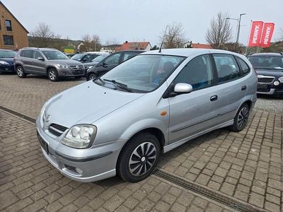 Gebraucht Nissan Almera Tino 116 PS (85 kW) 2004 Silber Van / Kleinbus