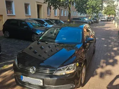 Gebraucht VW Jetta Comfortline 105 PS (77 kW) 2012 Schwarz Limousine
