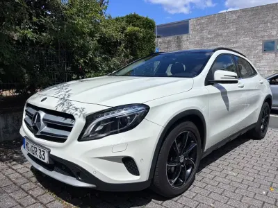 Gebraucht Mercedes GLA220 Style 177 PS (130 kW) 2015 Weiß SUV