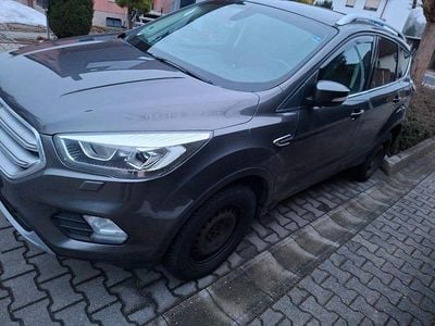 Gebraucht Ford Kuga Trend 150 PS (110 kW) 2018 Grau SUV