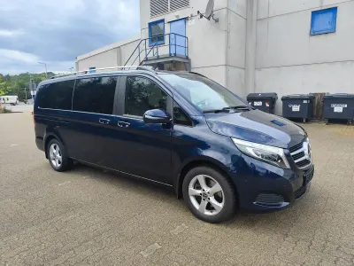Gebraucht Mercedes V250 Avantgarde 190 PS (139 kW) 2018 Blau Van / Kleinbus