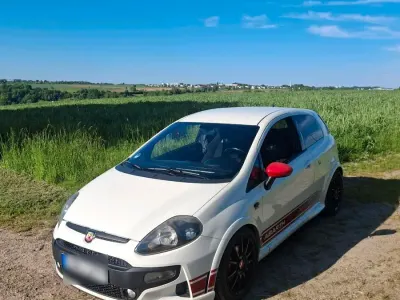 Gebraucht Abarth Punto 163 PS (119 kW) 2011 Weiß Kleinwagen