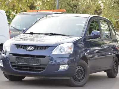 Gebraucht Hyundai Matrix Comfort 103 PS (75 kW) 2009 Indigo blue Van / Kleinbus