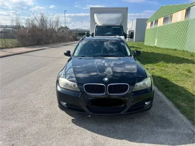 Gebraucht BMW 320 177 PS (130 kW) 2010 Schwarz Kombi