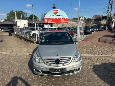Gebraucht Mercedes B200 136 PS (100 kW) 2008 Silber Van / Kleinbus