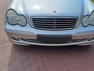 Gebraucht Mercedes 200 163 PS (119 kW) 2003 Kombi