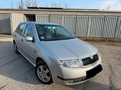 Gebraucht Skoda Fabia 75 PS (55 kW) 2002 Silber Kleinwagen