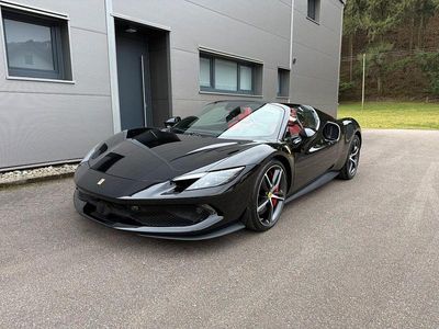 Neu Ferrari 296 829 PS (609 kW) 2025 Schwarz Cabrio