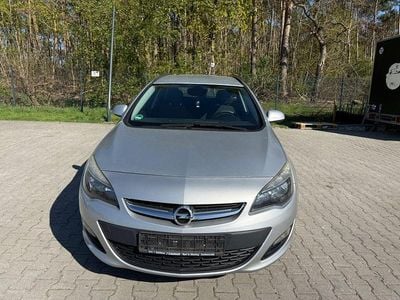 Begagnad Opel Astra 140 HK (102 kW) 2012 Silver Kombi