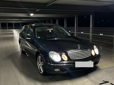 Mercedes E320