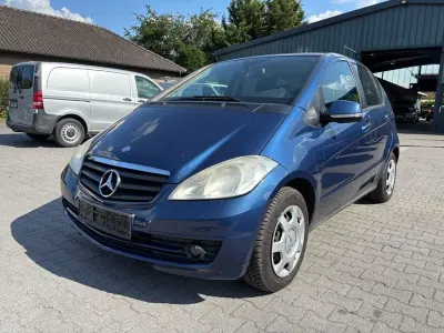 Gebraucht Mercedes A160 95 PS (69 kW) 2009 Blau Limousine