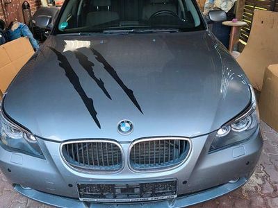 BMW 523