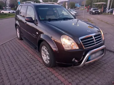 Usata SsangYong Rexton 182 CV (133 kW) 2009 Marrone SUV
