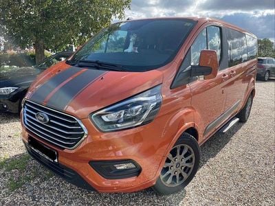Usata Ford Tourneo 170 CV (125 kW) 2022 Arancione Monovolume
