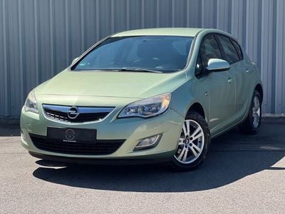Gebraucht Opel Astra 87 PS (63 kW) 2011 Grün Limousine