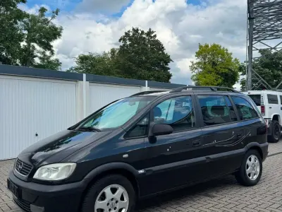 Gebraucht Opel Zafira Elegance 125 PS (91 kW) 2000 Schwarz Van / Kleinbus